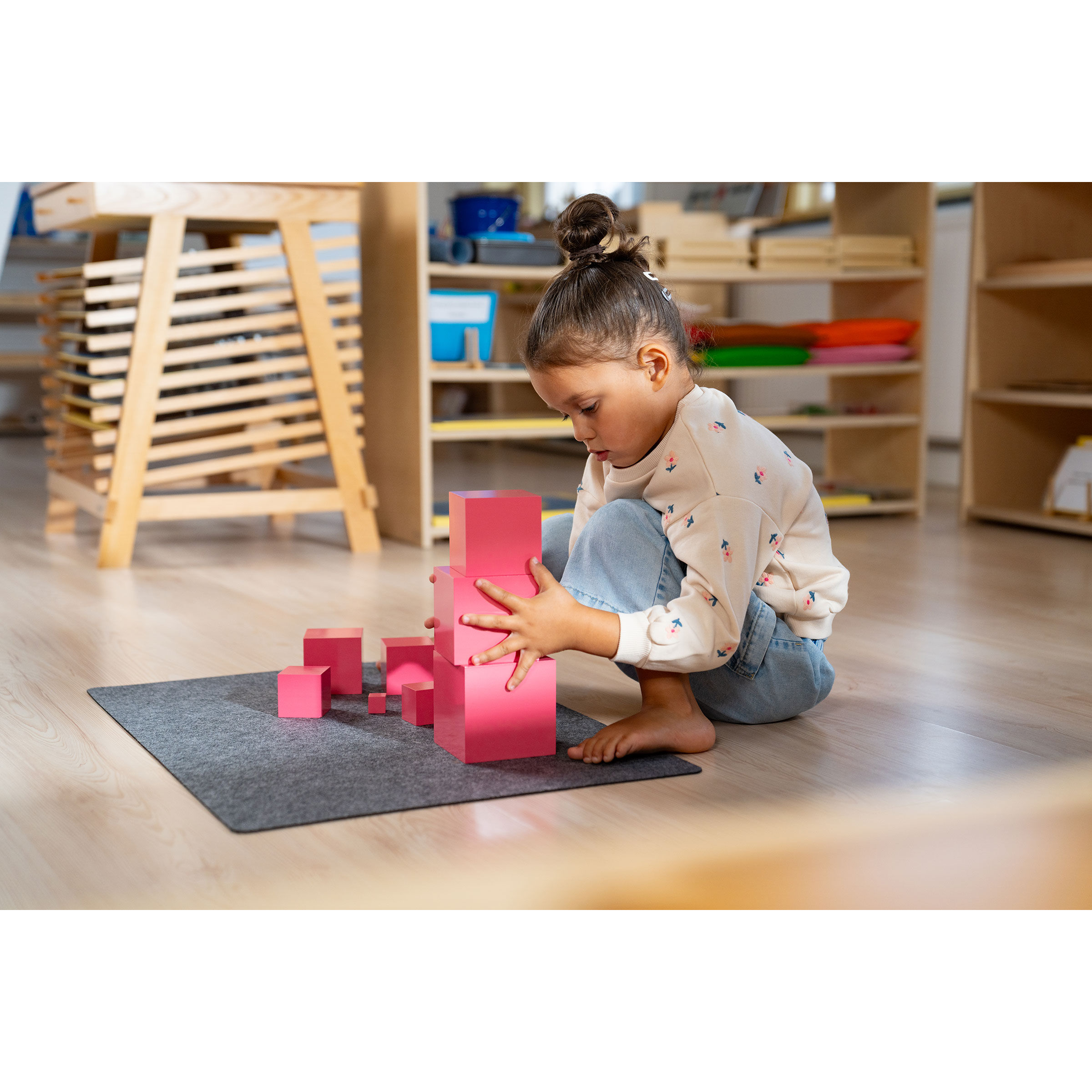 The Pink Tower | Nienhuis Montessori